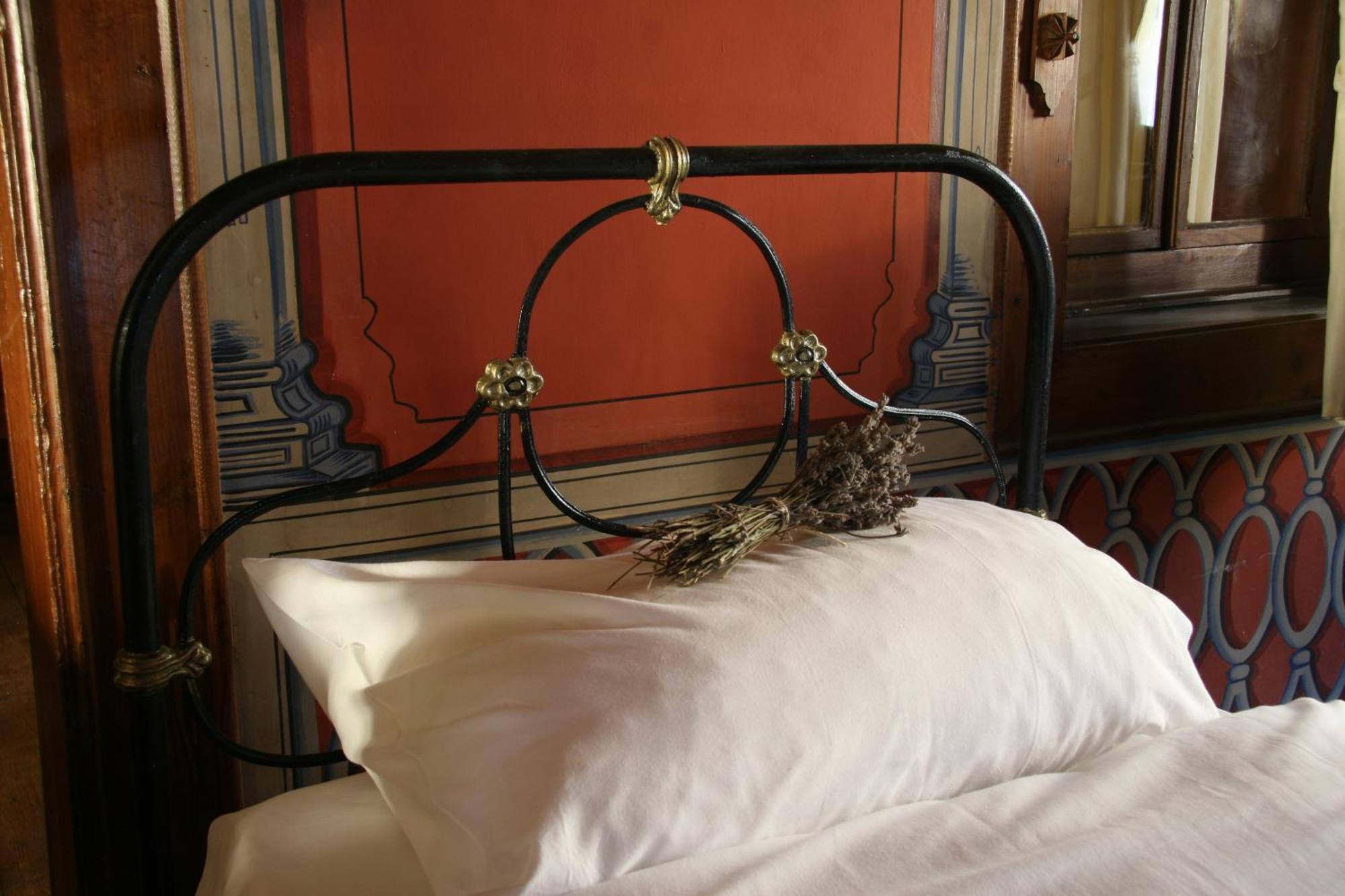 Old Guest house *